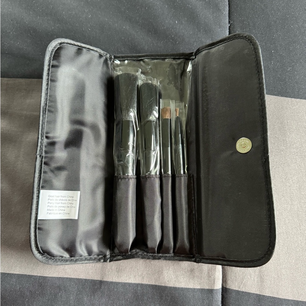 Makeup brushes